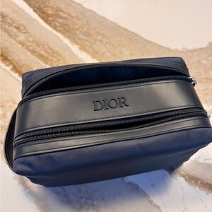 Dior Men's Navy Toiletry Bag